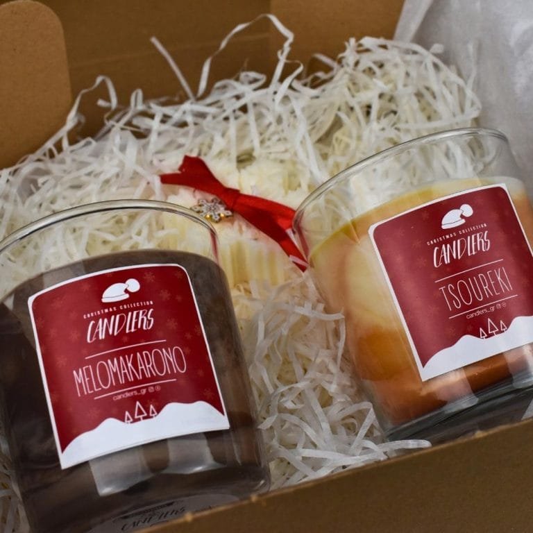 Gift Box που περιλαμβάνει 2 Χριστουγεννιάτικα Κεριά Σόγιας 240gr Μελομακάρονο και Τσουρέκι