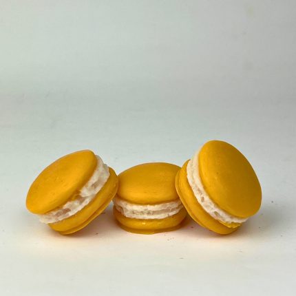 wax melt σε σχήμα macaron με άρωμα orange cake