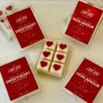 Wax Melts με τα αρώματα Sweetheart & Mon Amour, εμπνευσμένα από την ημέρα του Αγίου Βαλεντίνου. Τέλεια επιλογή για ρομαντικές στιγμές!