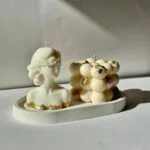 Διακοσμητικός δίσκος οβάλ 23,5 cm από γύψο, με λείο φινίρισμα και κομψό σχεδιασμό. Ιδανικός για διακόσμηση χώρου ή πρακτική χρήση σε κάθε σπίτι.