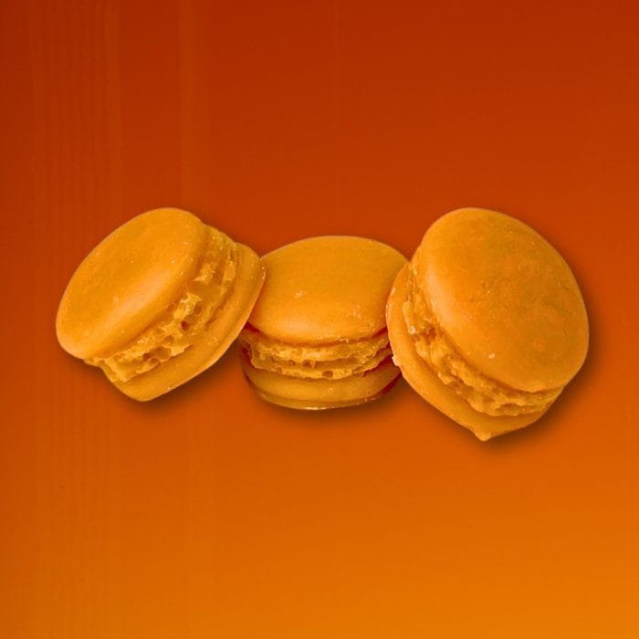 wax melt σε σχήμα macaron με άρωμα salted caramel