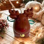 Χριστουγεννιάτικος Τάρανδος ''Rudolf'' από φυτικό κερί σόγιας. διακοσμήστε τον χώρο σας με το πιο Χριστουγεννιάτικο σχέδιο